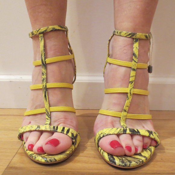 NIB DIBRERA Yellow & Black Double Ankle Strap Heels - Picture 2 of 10